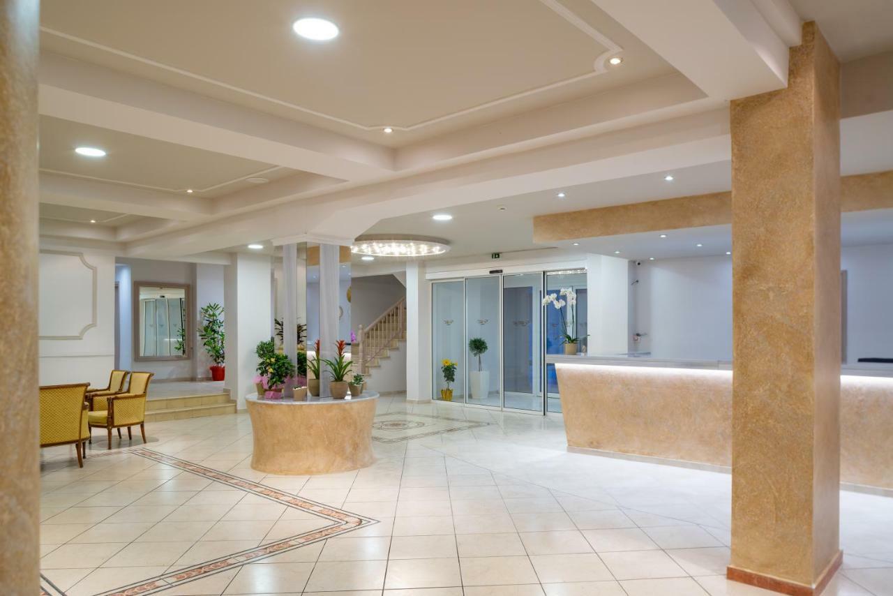Cnic Gemini Hotel 메손기 외부 사진